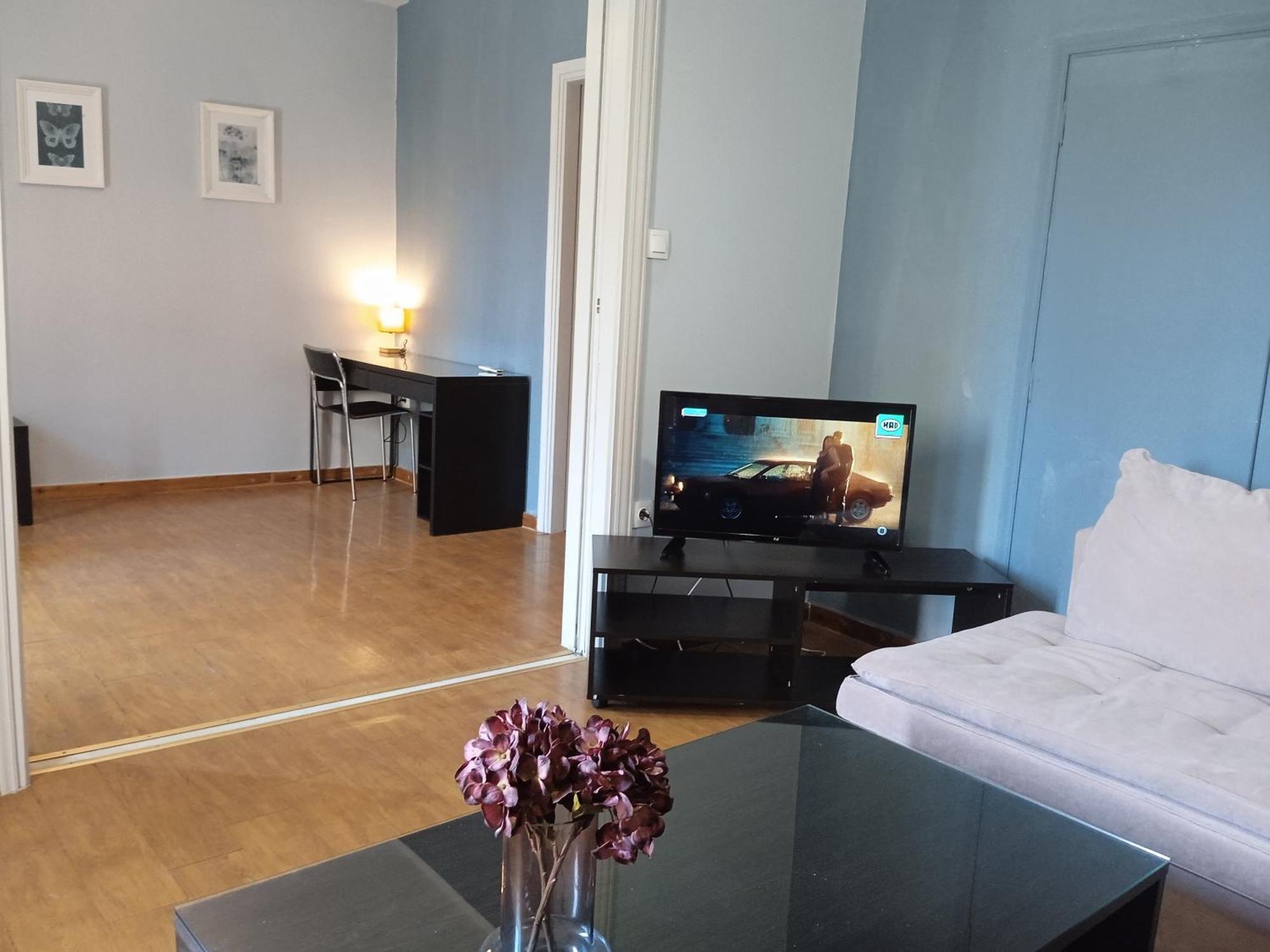 Somfy Athens Airport Apartment *